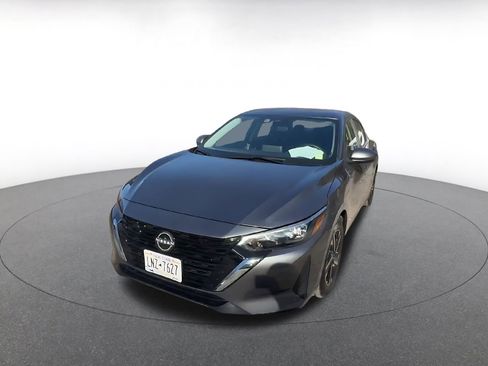 Used 2025 Nissan Sentra SV image 7