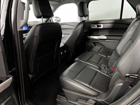 Used 2023 Ford Explorer XLT w/ Equipment Group 202A image 11