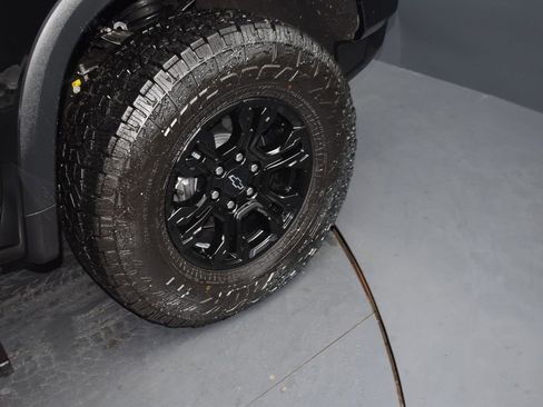 Used 2025 Chevrolet Silverado 1500 ZR2 w/ Technology Package image 15