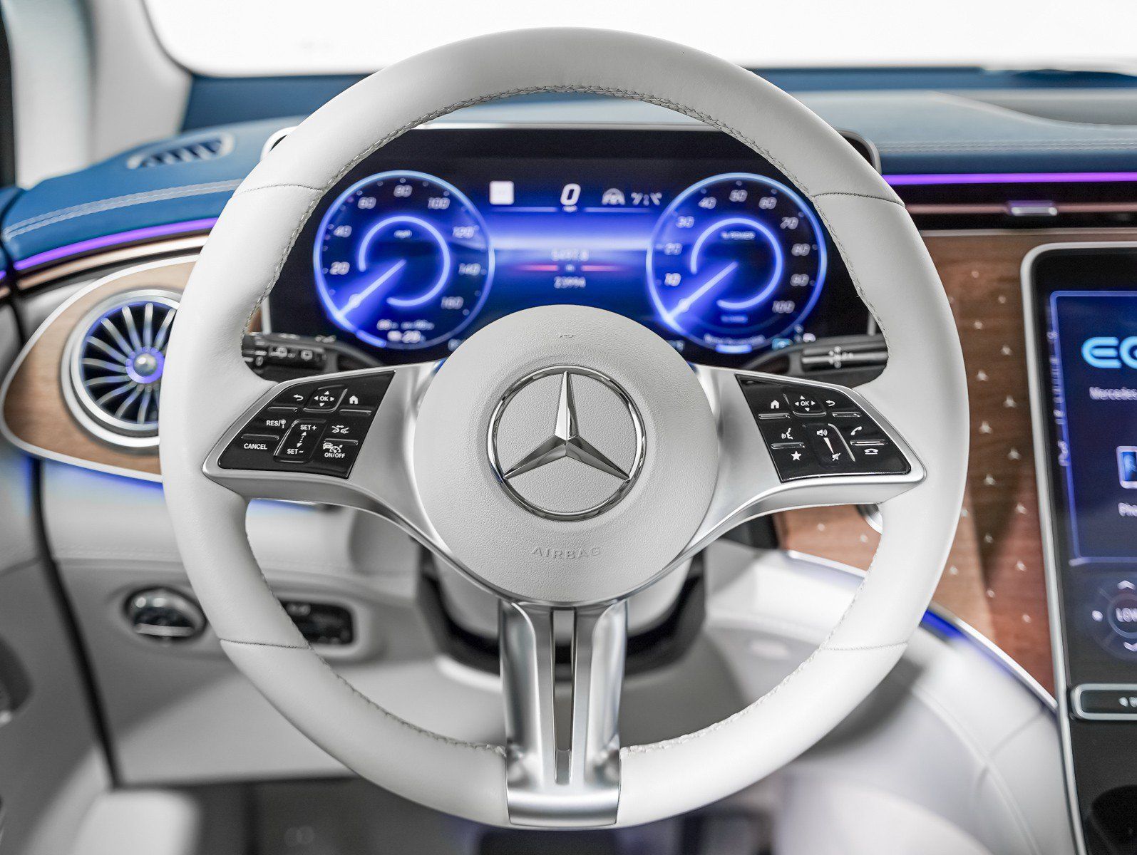 Certified 2023 Mercedes-Benz EQE 350+ SUV image 15