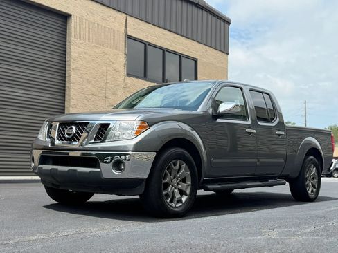 Used 2017 Nissan Frontier SL AWD/4WD image 42