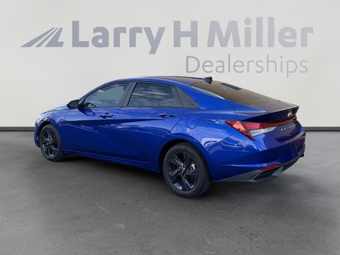 Certified 2023 Hyundai Elantra SEL FWD image 3
