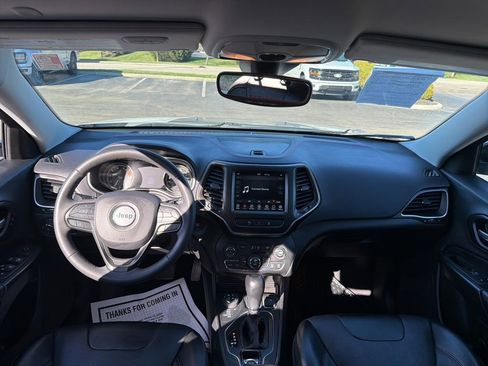 Used 2022 Jeep Cherokee Trailhawk w/ Premium Leather Package image 2