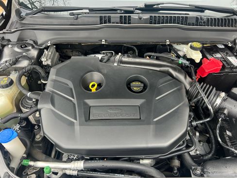 Used 2018 Ford Fusion Titanium image 33