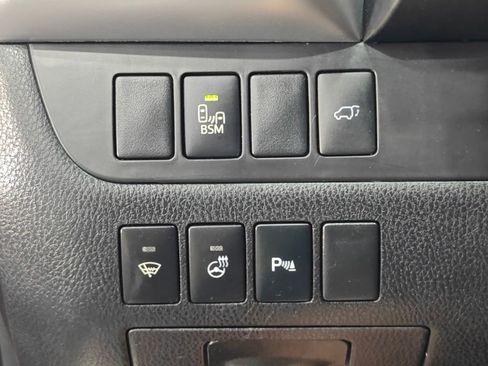 Used 2016 Toyota Highlander Limited AWD/4WD image 12