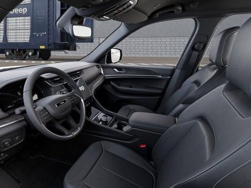 New 2025 Jeep Grand Cherokee Limited image 22