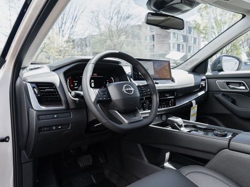 New 2026 Nissan Rogue Platinum AWD/4WD image 24