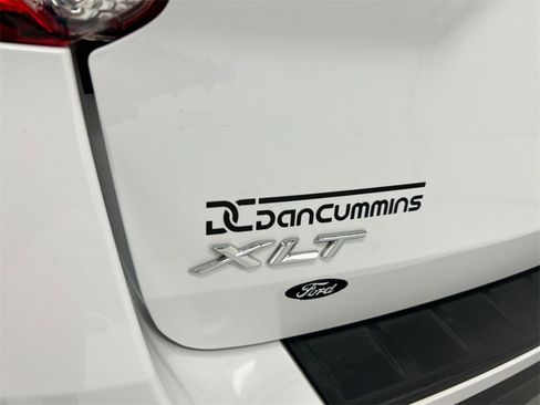 Used 2021 Ford Explorer XLT image 26