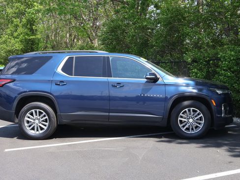 Used 2023 Chevrolet Traverse LT AWD/4WD image 10
