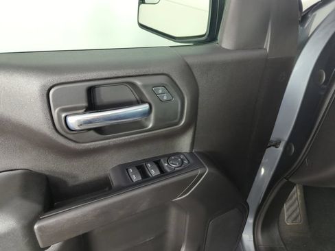 Used 2020 Chevrolet Silverado 1500 Custom Trail Boss w/ Custom Convenience Package AWD/4WD image 18