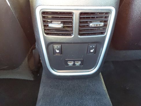 Used 2022 Dodge Charger SXT w/ Leather Interior Group image 19