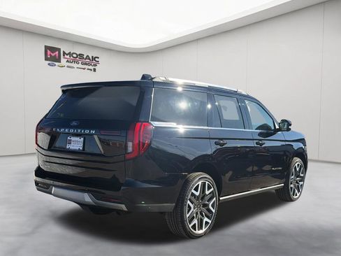 New 2026 Ford Expedition Platinum w/ Platinum Ultimate Package AWD/4WD image 8