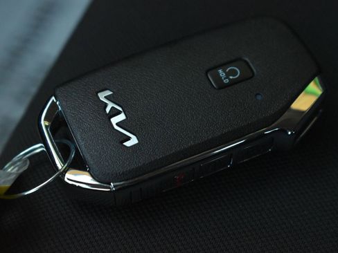 Used 2023 Kia K5 LXS image 31