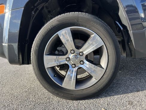 Used 2016 Jeep Patriot High Altitude image 12