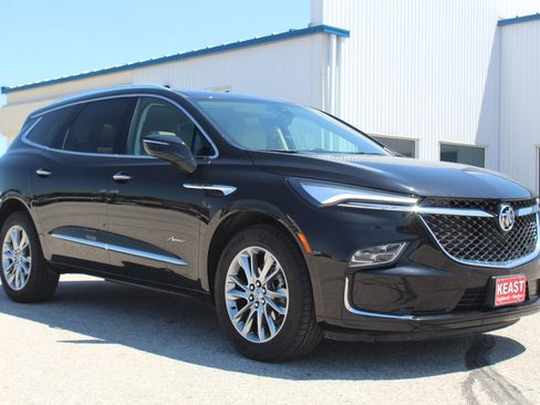 Used 2023 Buick Enclave Avenir w/ Avenir Technology Package AWD/4WD image 3