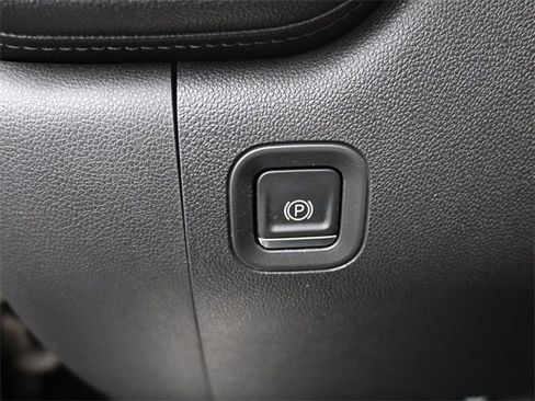 Used 2020 GMC Sierra 1500 Denali w/ Denali Ultimate Package image 23