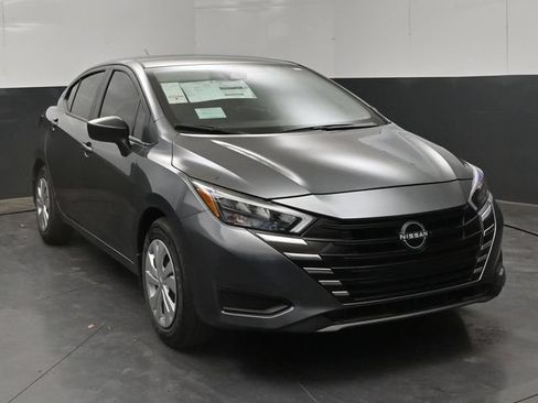 New 2025 Nissan Versa S w/ Trunk Package FWD image 2