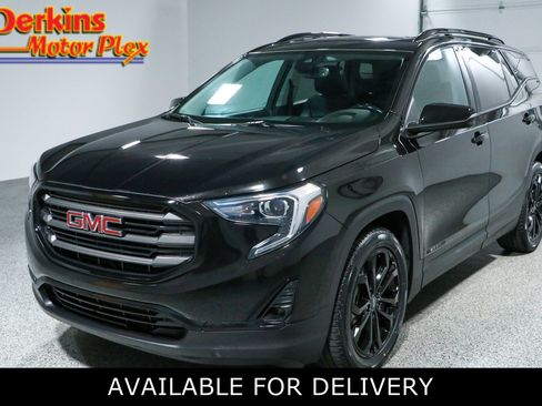 Used 2020 GMC Terrain SLT w/ Preferred Package FWD image 1