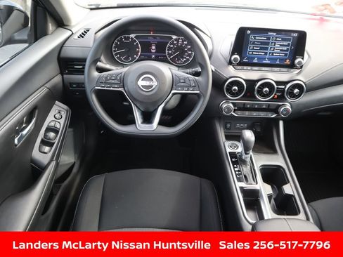 Used 2025 Nissan Sentra SV w/ Trunk Package image 15