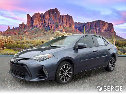 Used 2018 Toyota Corolla SE w/ Carpet Mat Package (TMS) FWD image 2