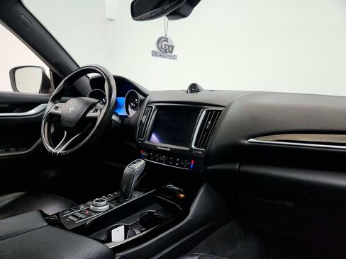 Used 2020 Maserati Levante AWD/4WD image 26