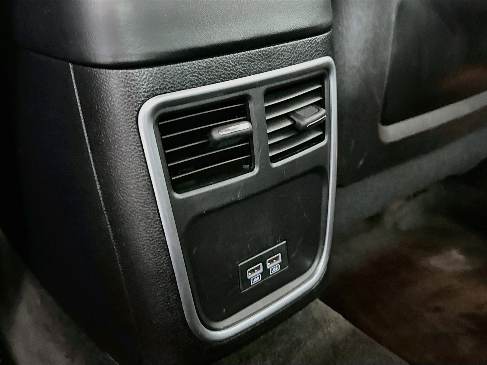 Used 2016 Dodge Charger R/T RWD image 23