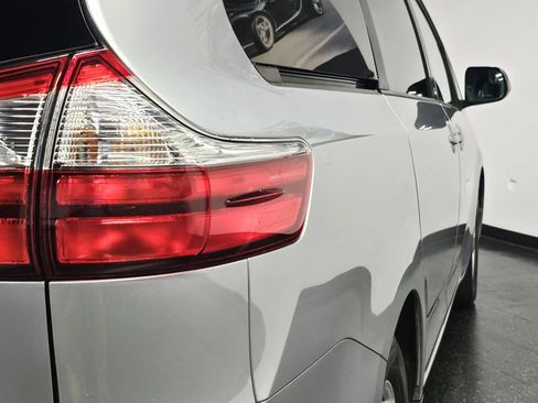 Used 2016 Toyota Sienna LE FWD image 24