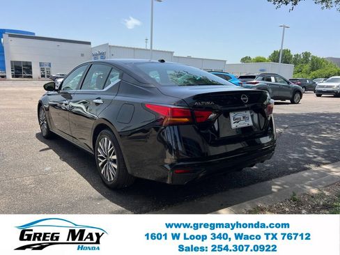 Used 2023 Nissan Altima 2.5 SV FWD image 6