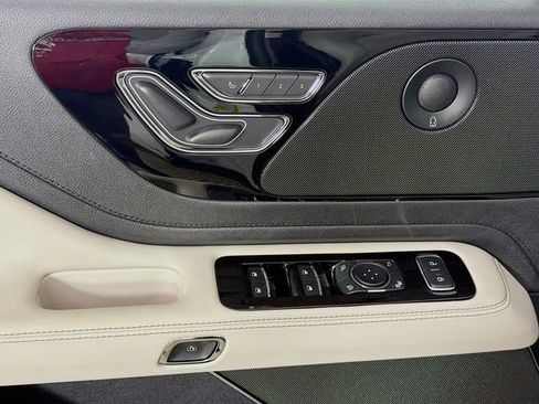 New 2026 Lincoln Aviator Reserve image 18