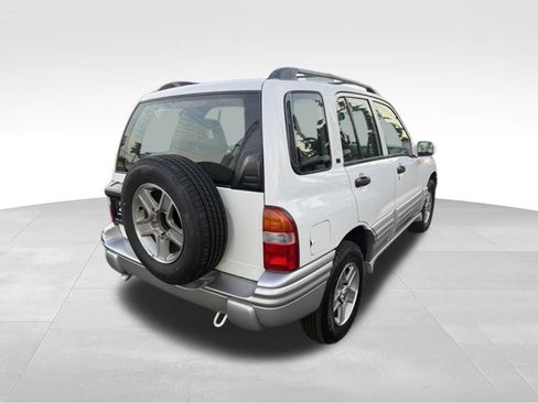 Used 2002 Chevrolet Tracker LT RWD image 6