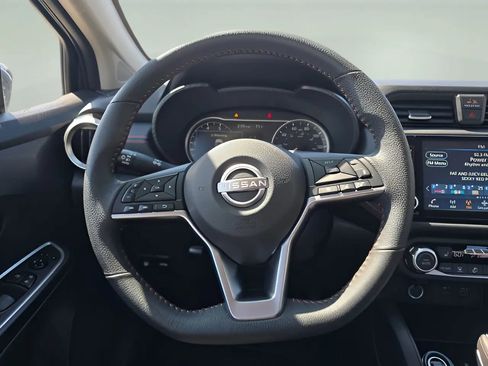 Used 2024 Nissan Versa SR w/ Trunk Package image 21