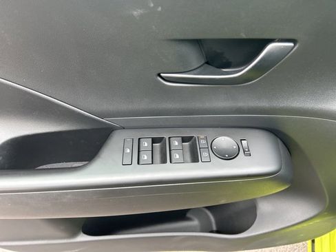 Used 2024 Hyundai Kona SEL image 11