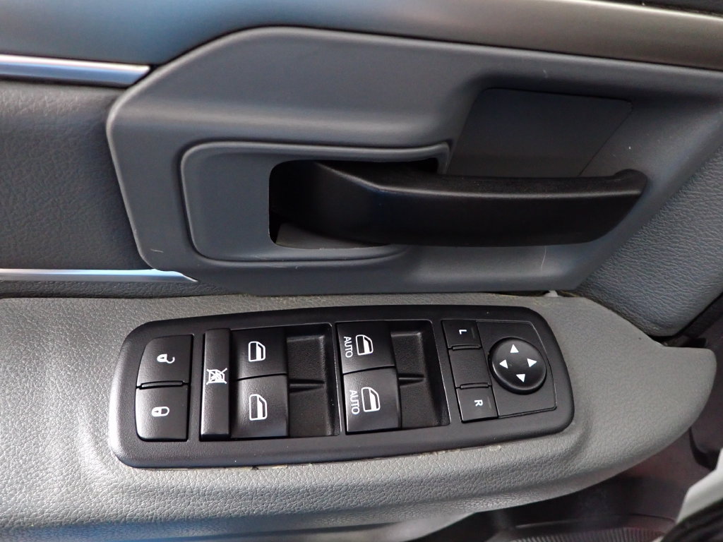 Used 2011 RAM 2500 ST w/ ST Popular Equipment Group AWD/4WD image 17