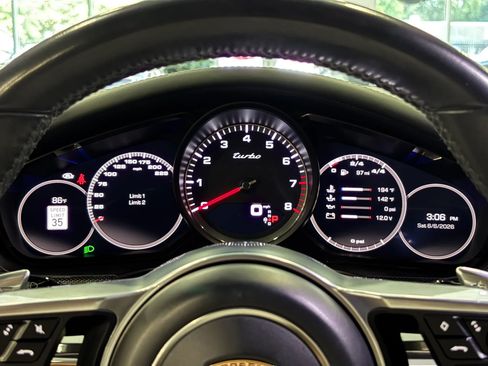 Used 2017 Porsche Panamera Turbo w/ Carbon Fiber Interior Package AWD/4WD image 32