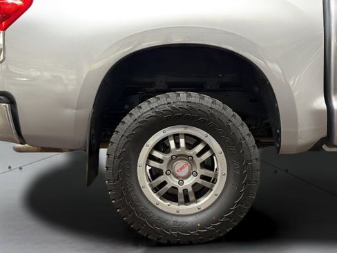 Used 2008 Toyota Tundra 4x4 CrewMax image 35