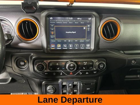 Used 2021 Jeep Gladiator Mojave AWD/4WD image 15