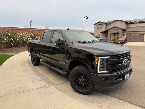Used 2019 Ford F250 Lariat w/ Lariat Ultimate Package image 7
