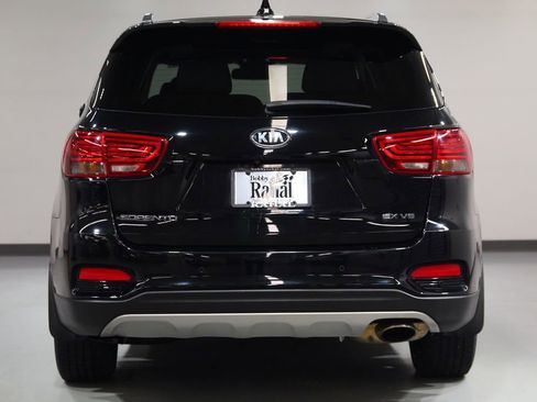Used 2019 Kia Sorento EX AWD/4WD image 2