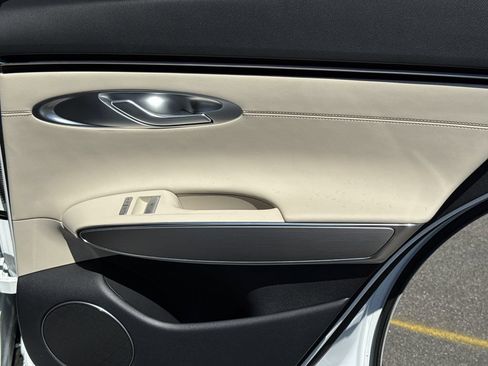 New 2026 Genesis GV70 2.5T Select AWD/4WD image 16