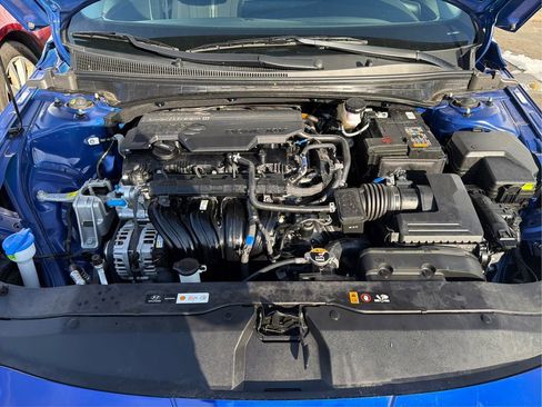 Certified 2025 Hyundai Elantra SEL image 24