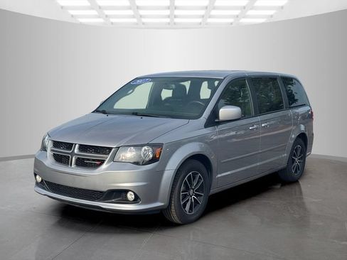 Certified 2017 Dodge Grand Caravan GT FWD image 3