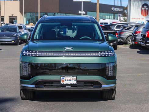 New 2026 Hyundai Ioniq 9 Calligraphy image 2