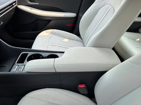 Certified 2024 Hyundai Sonata SEL w/ Convenience Package FWD image 13