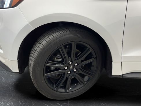 Used 2020 Ford Edge ST-Line w/ Cold Weather Package AWD/4WD image 37