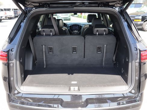 Used 2023 Chevrolet Traverse Premier w/ Redline Edition image 36