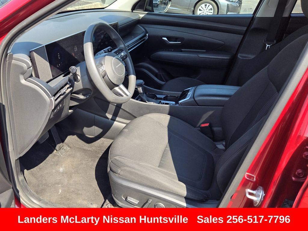 Used 2025 Hyundai Tucson SEL FWD image 18