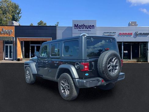 Used 2025 Jeep Wrangler Unlimited Sport AWD/4WD image 7