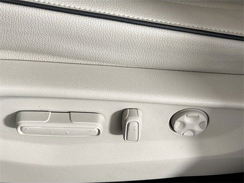 Used 2025 Honda Odyssey Touring image 17