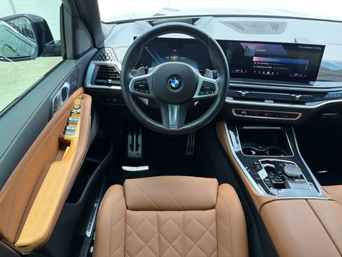 Used 2024 BMW X5 xDrive40i w/ M Sport Package AWD/4WD image 29