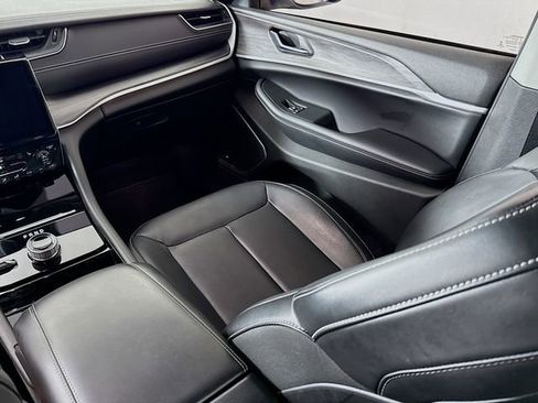 Used 2021 Jeep Grand Cherokee L Limited image 25